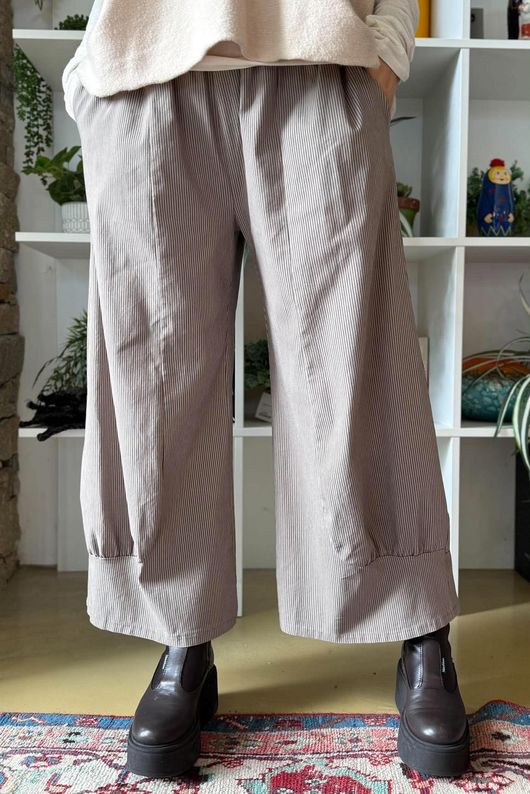 Bennie Quirky Barrel Pant Mocha Pin Stripe